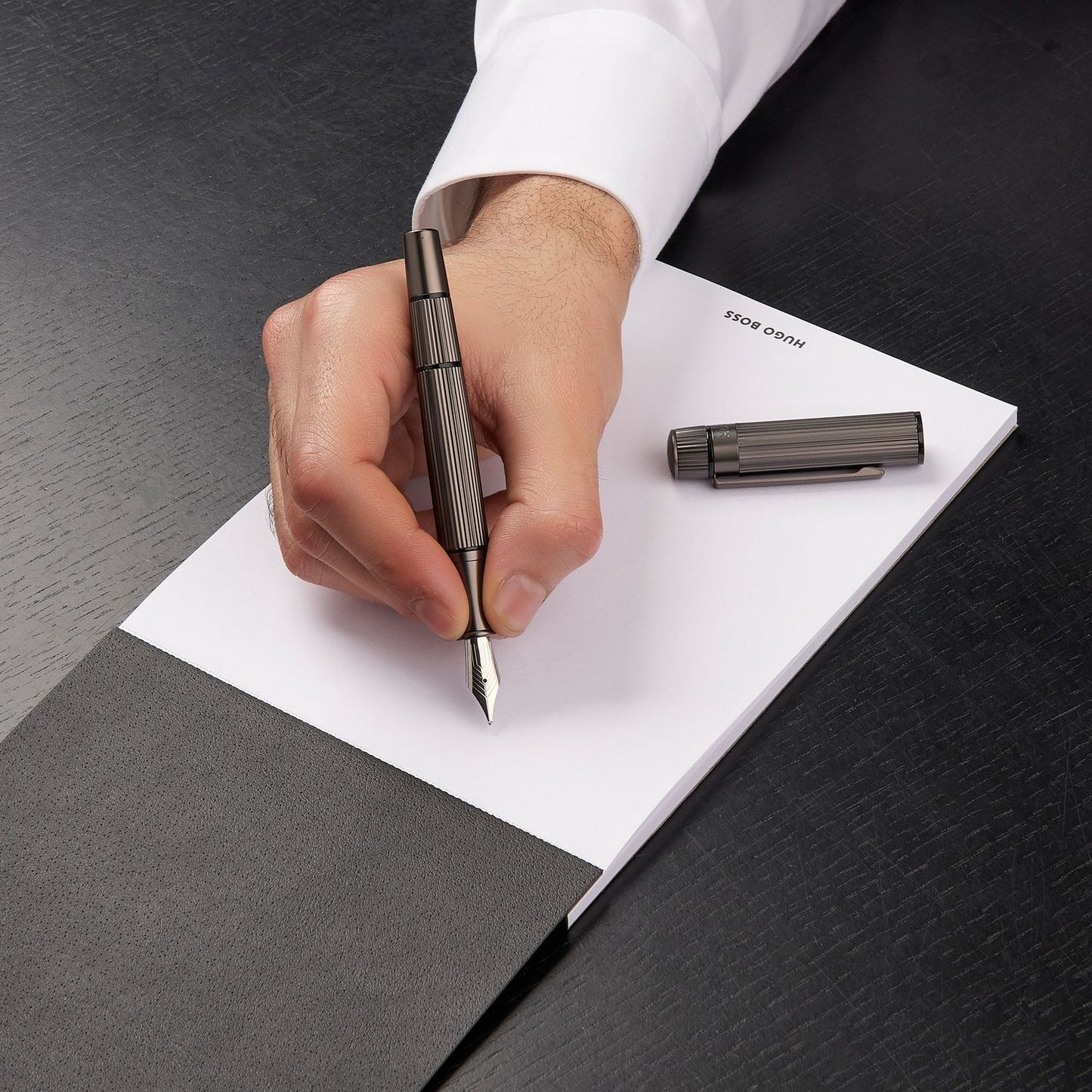 Hugo Boss Füllfederhalter Core Gun