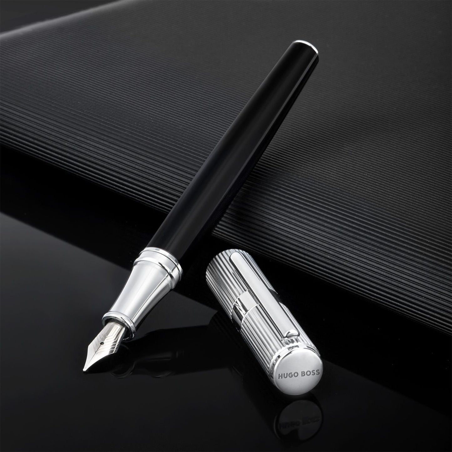 Hugo Boss Füllfederhalter Formation Line Silver