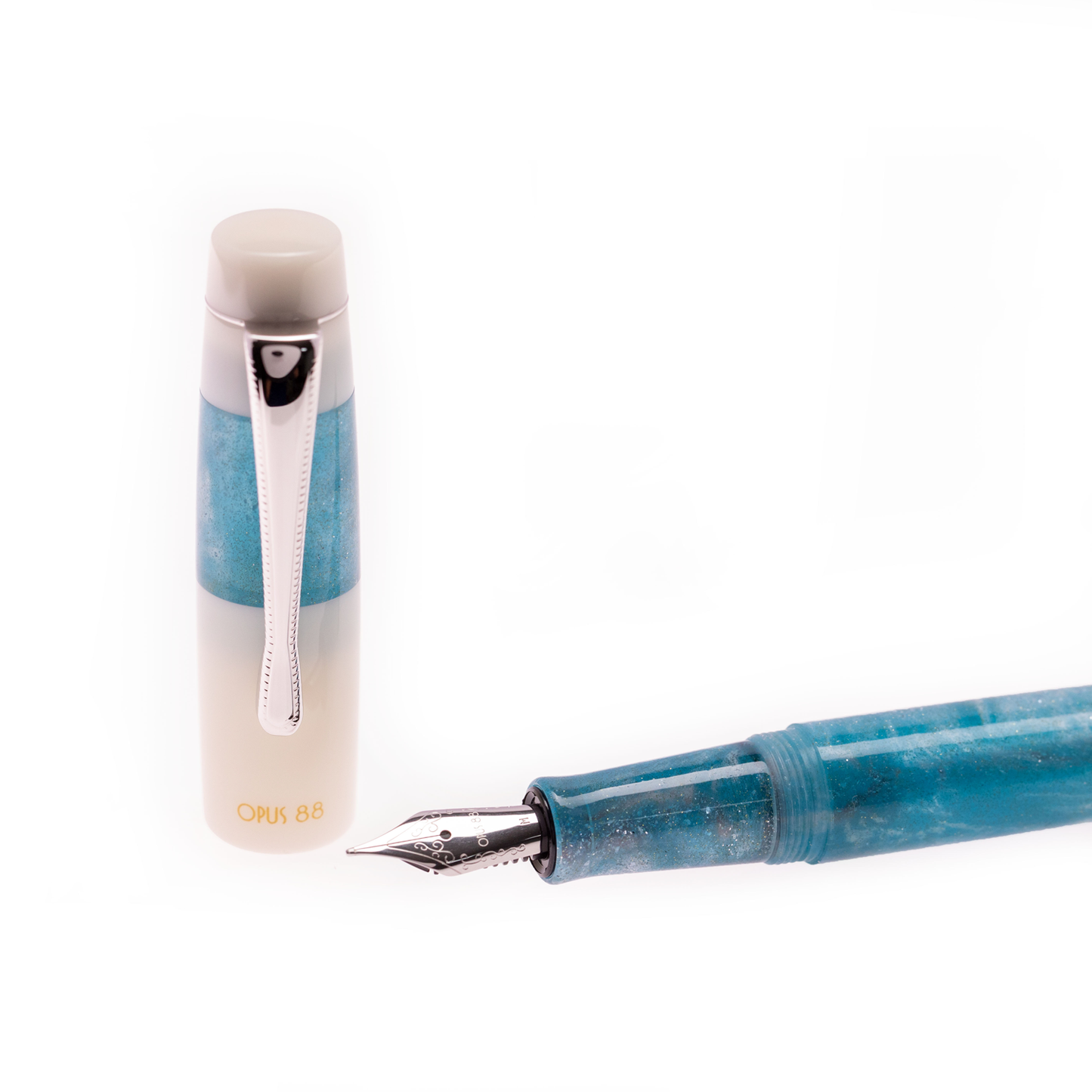 Opus 88 Füllfederhalter KOLORO White Blue