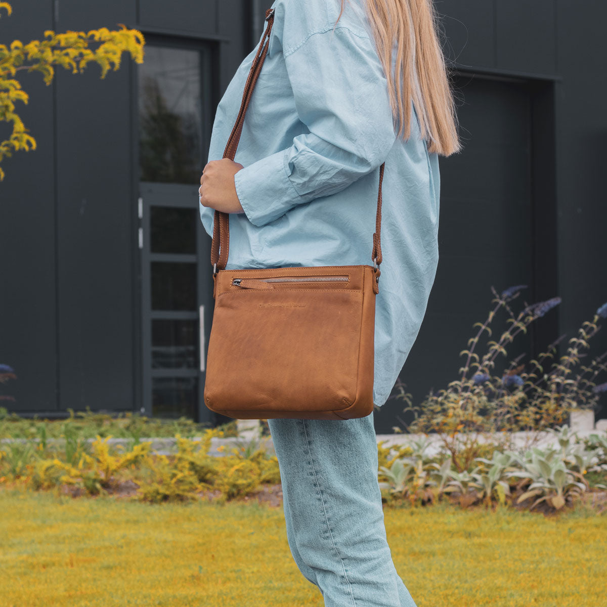 The Chesterfield Brand Umhängetasche MUMBAI Cognac | Echtes Leder