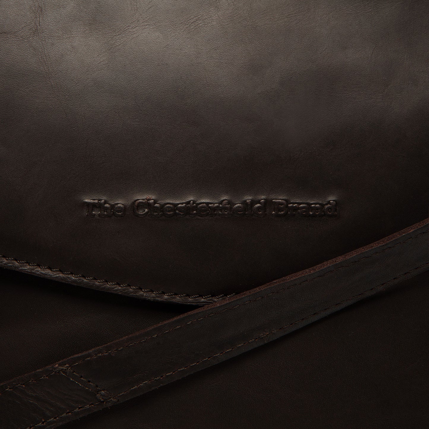 The Chesterfield Brand Umhängetasche MANTA Braun | Echtes Leder
