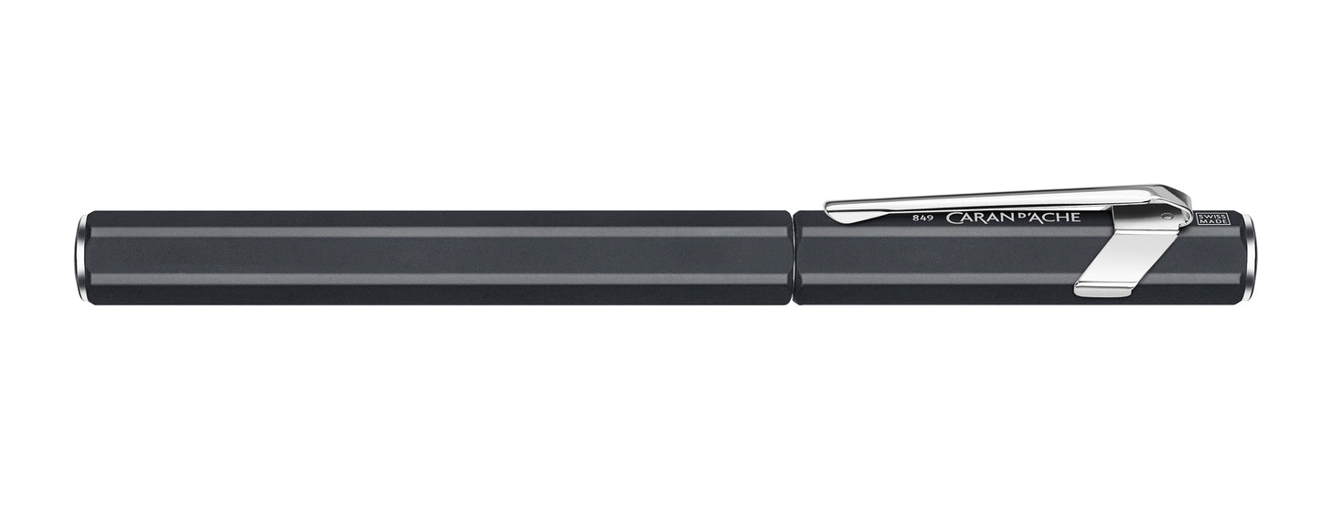 Caran d'Ache Füllfederhalter 849 Schwarz