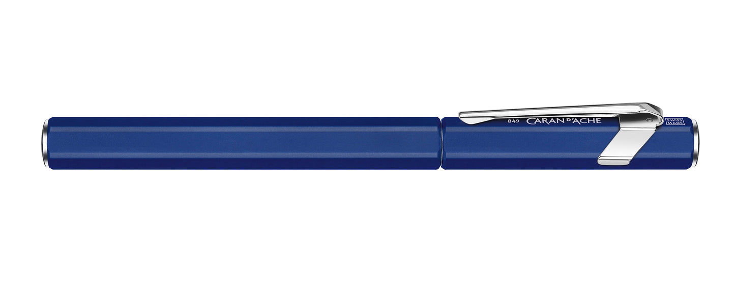 Caran d'Ache Füllfederhalter 849 Blau