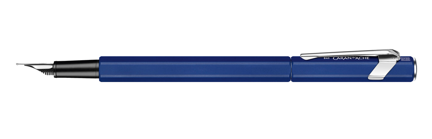 Caran d'Ache Füllfederhalter 849 Blau