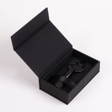 Lade das Bild in den Galerie-Viewer, Hugo Boss Schlüsselring Gear Matrix Black
