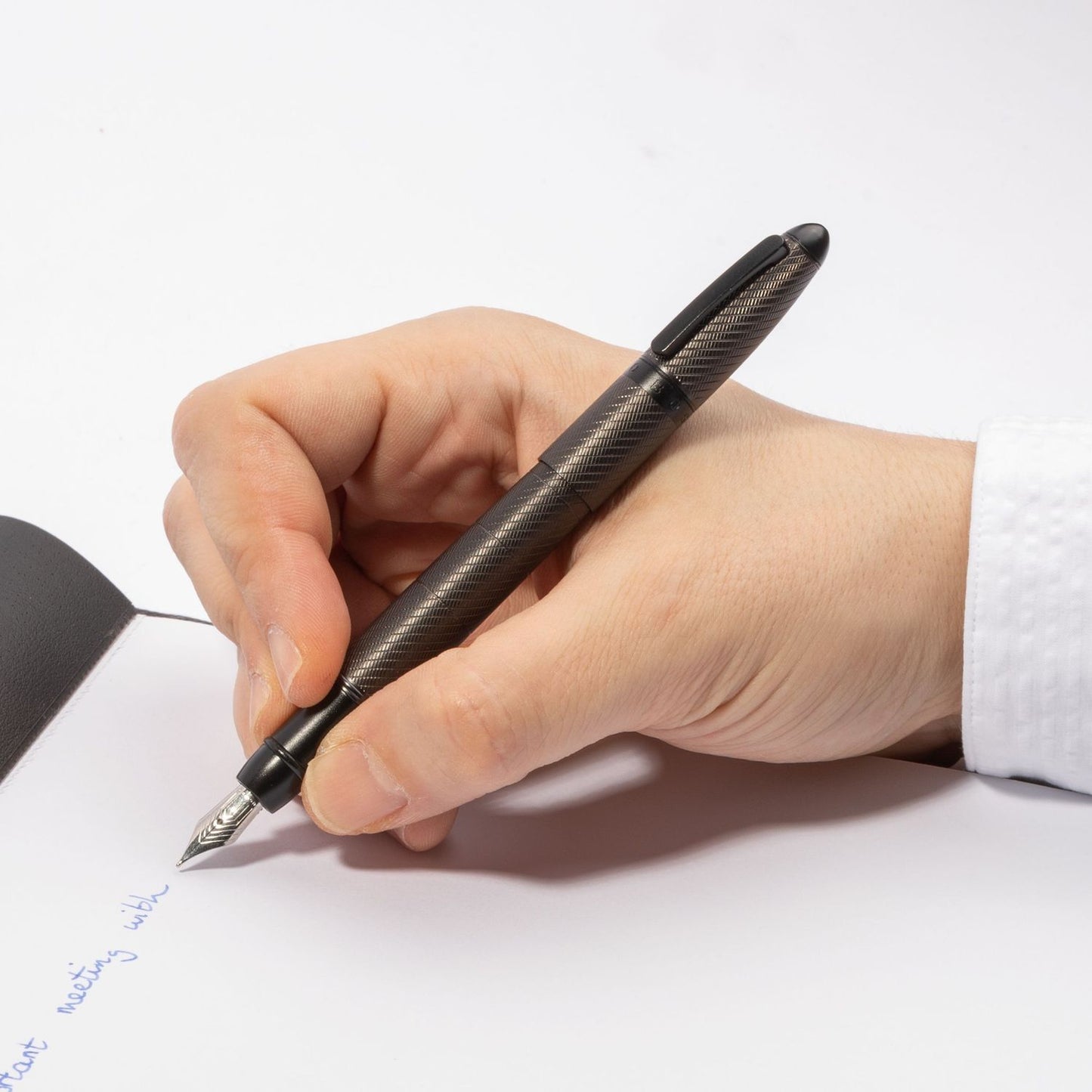 Hugo Boss Füllfederhalter Oval Gun