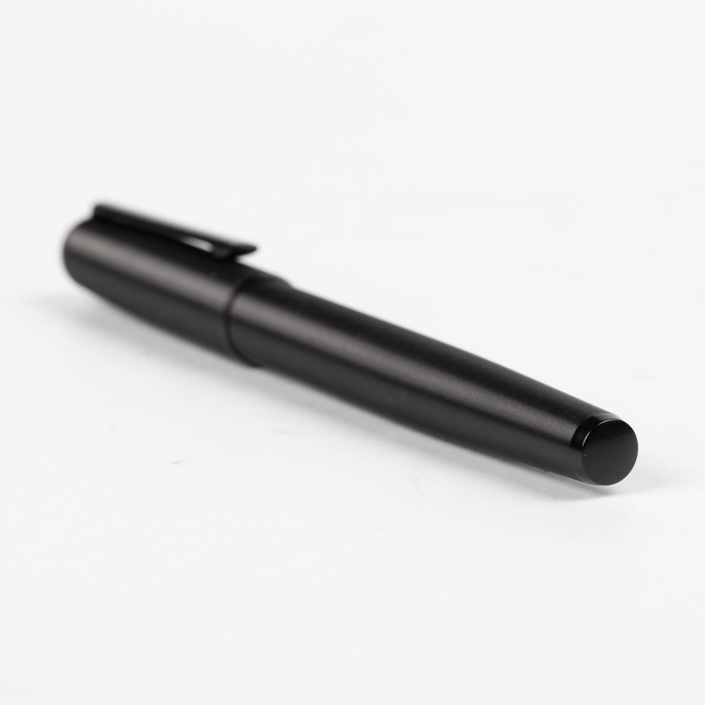 Hugo Boss Füllfederhalter Label Black