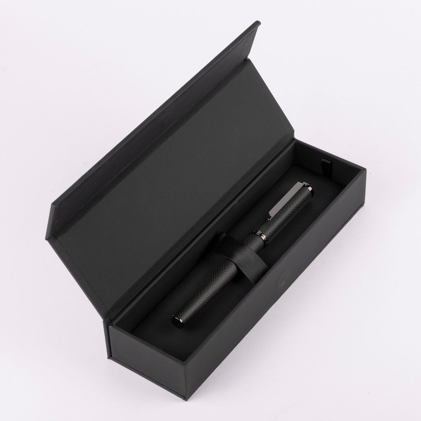 Hugo Boss Füllfederhalter Formation Herringbone Gun