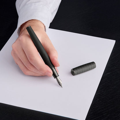 Hugo Boss Füllfederhalter Arche Bauhaus Black