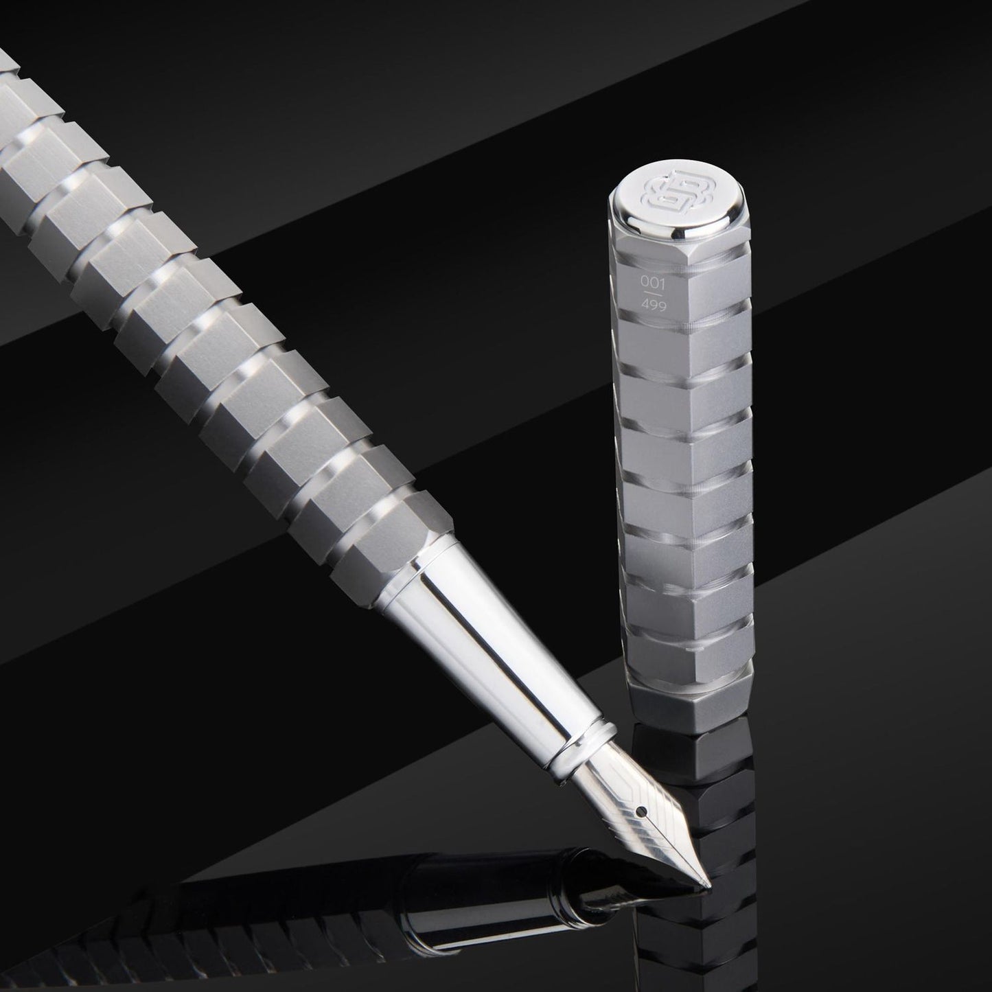 Hugo Boss Füllfederhalter Nexus Chrome ( Limited Edition)