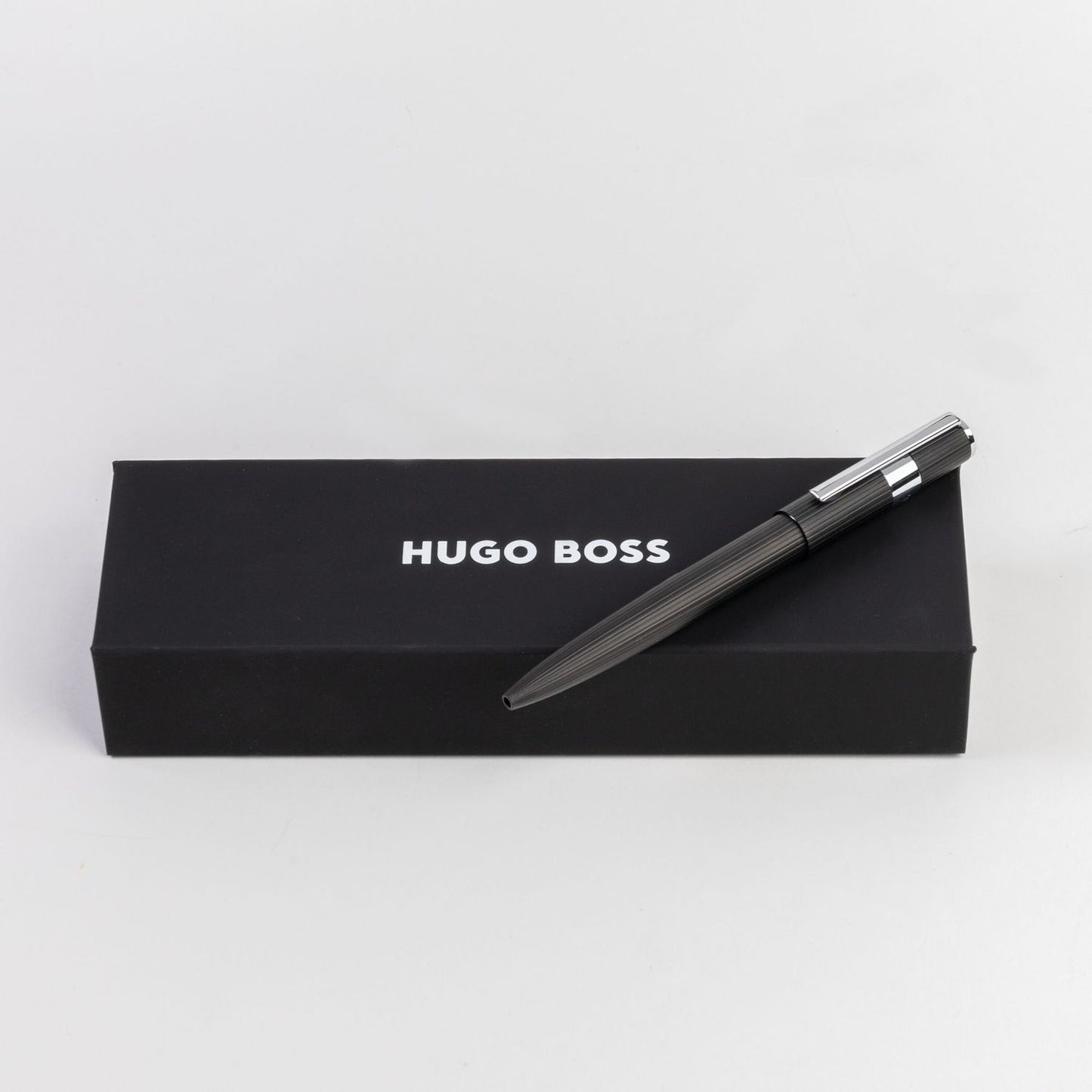 Hugo Boss Kugelschreiber Gear Pinstripe Black / Chrome