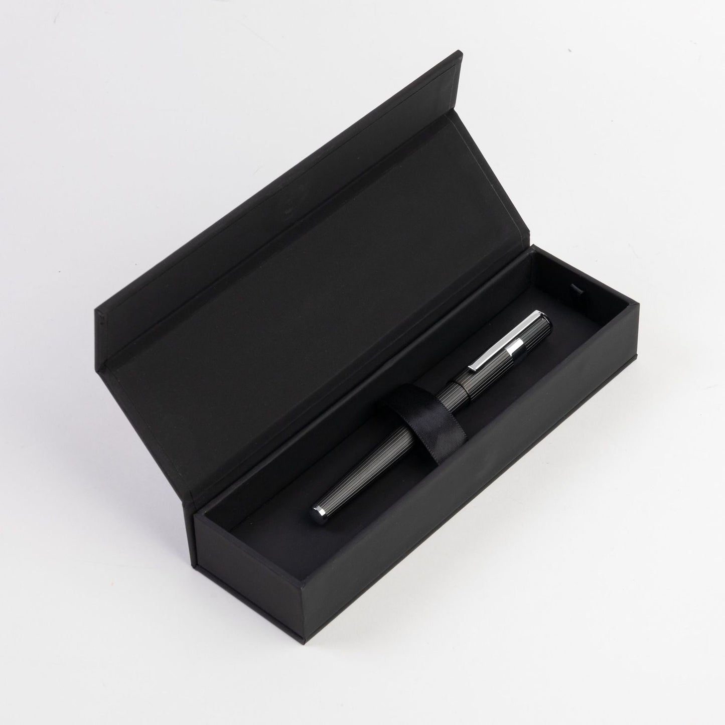 Hugo Boss Tintenroller Gear Pinstripe Black / Chrome