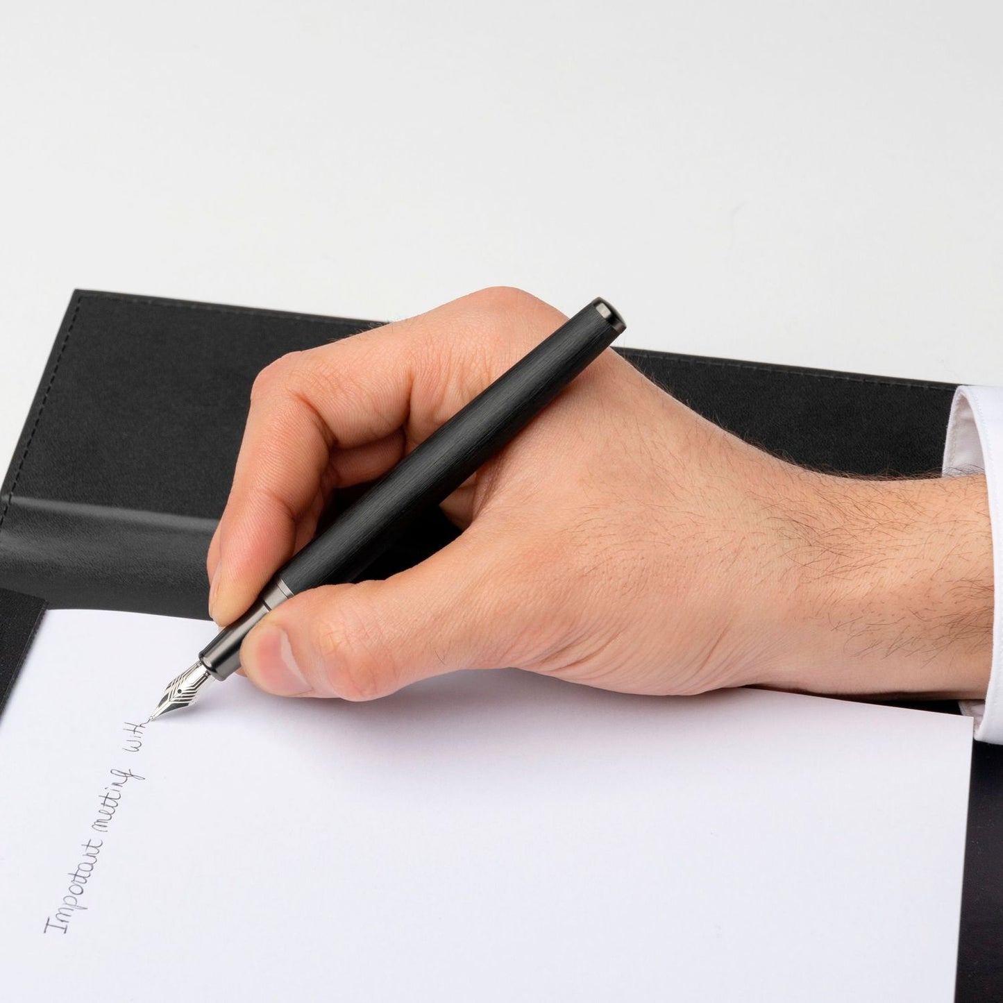 Hugo Boss Füllfederhalter Gear Ribs Black