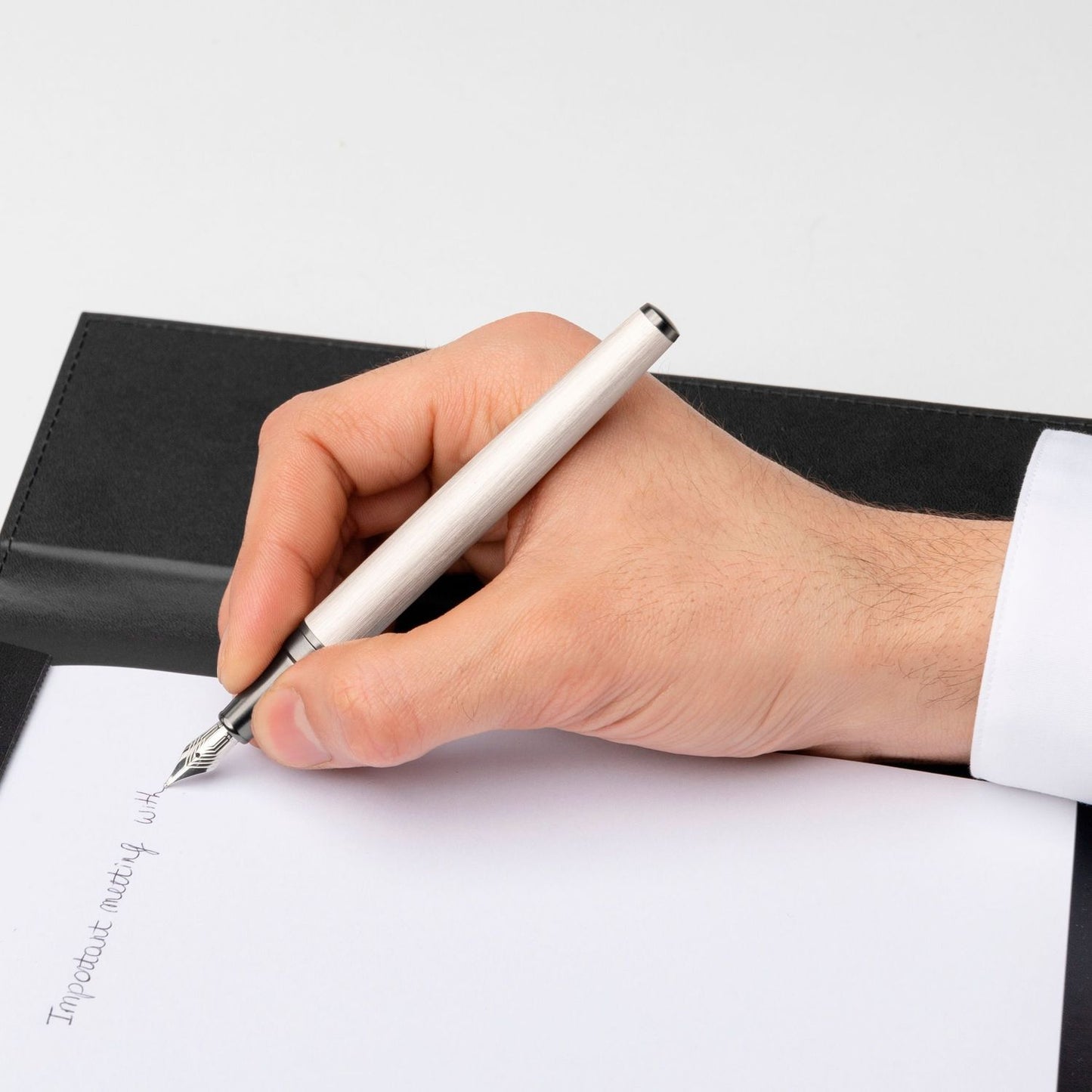 Hugo Boss Füllfederhalter Gear Ribs Chrome