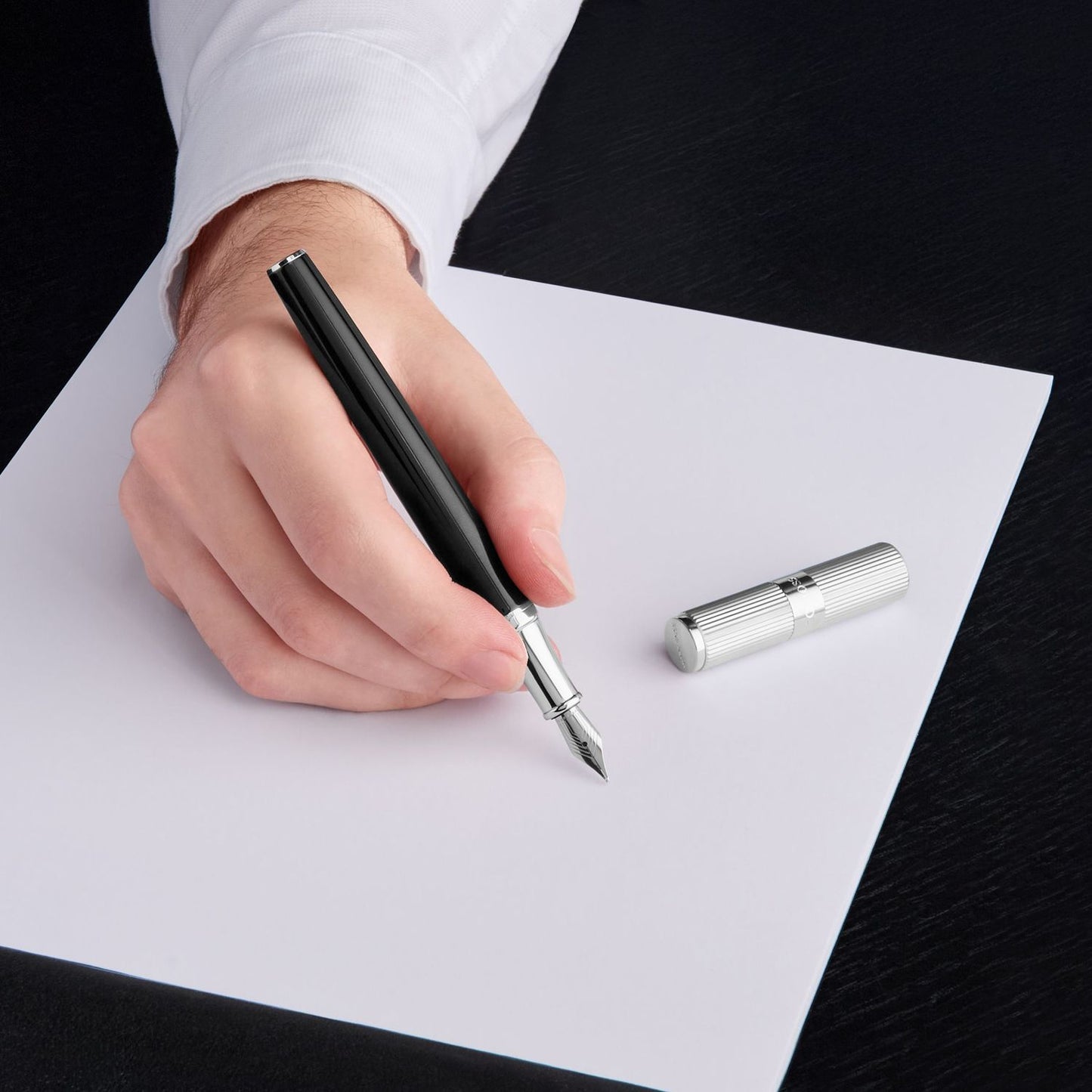 Hugo Boss Füllfederhalter Formation Line Silver