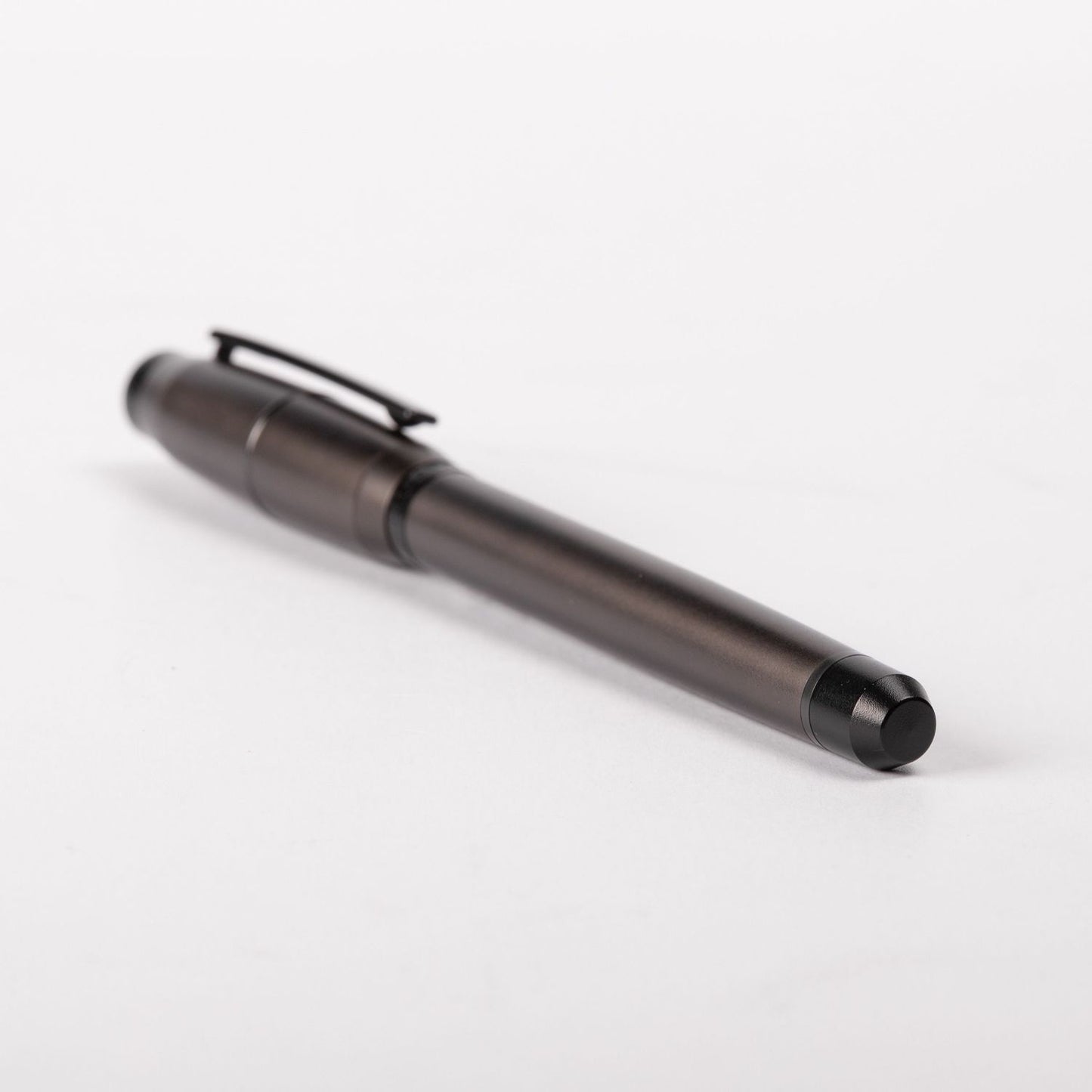 Hugo Boss Tintenroller Cone Gun