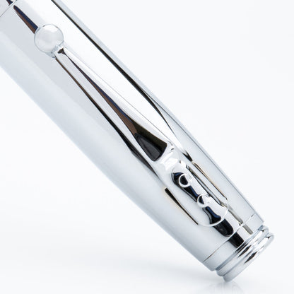 Monteverde Füllfederhalter INVINCIA Chrome Carbon Fiber