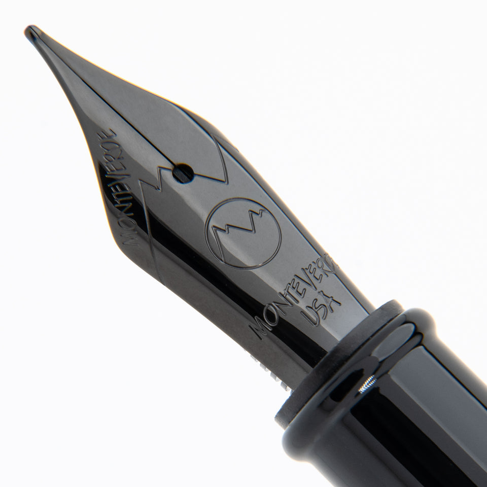 Monteverde Füllfederhalter INVINCIA Nebula