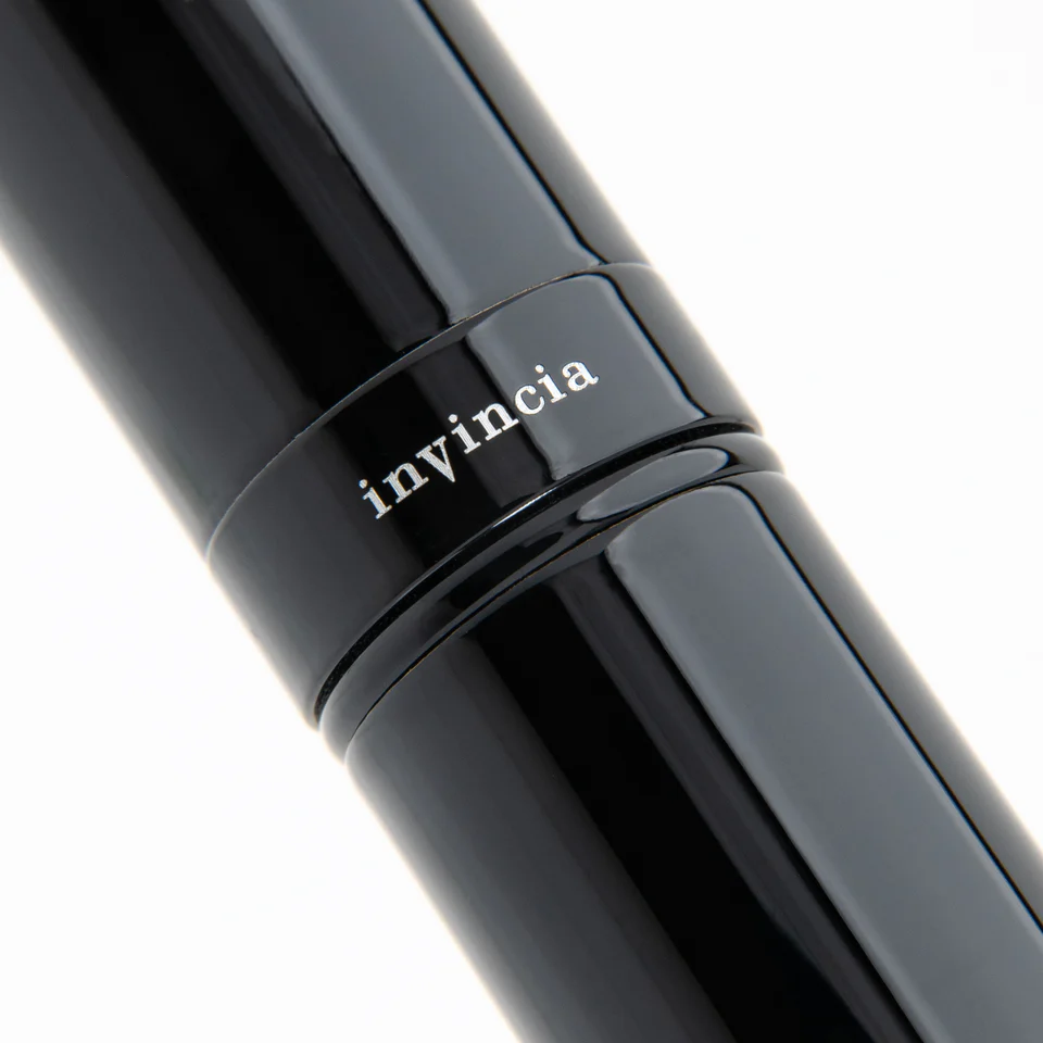 Monteverde Kugelschreiber INVINCIA Stealth Black