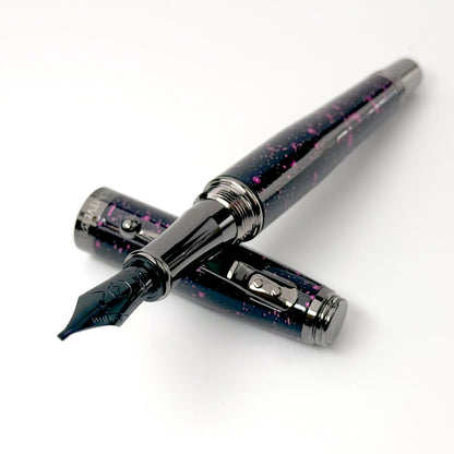 Monteverde Füllfederhalter INVINCIA Vega Starlight Purple