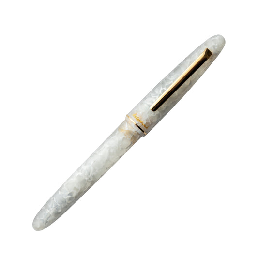Der Esterbrook Estie Winter White Füllfederhalter