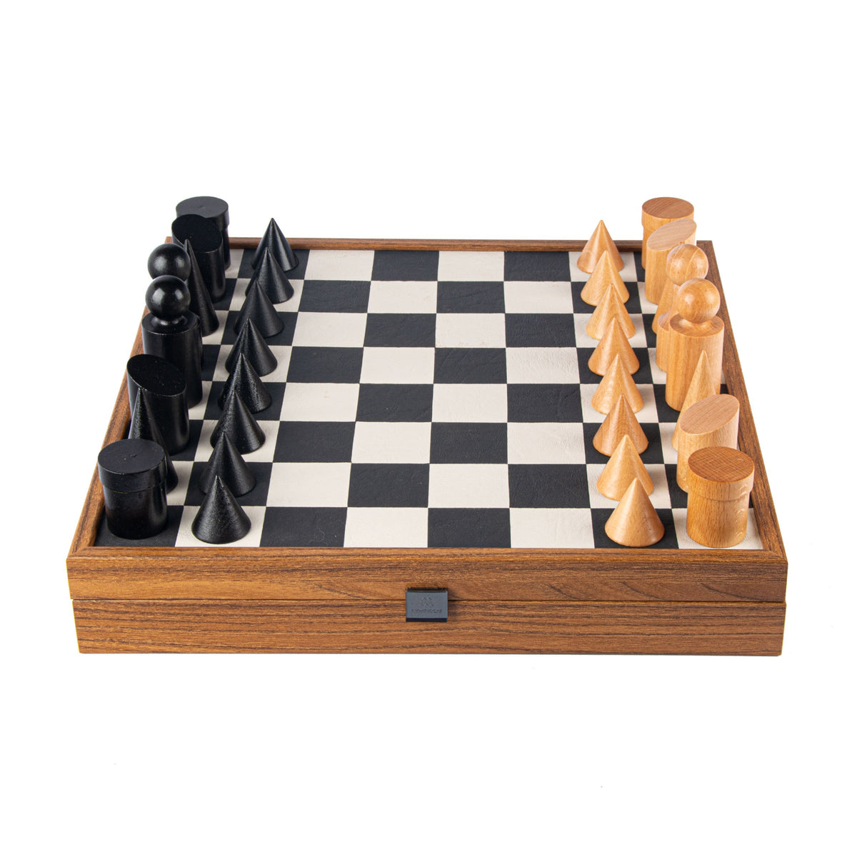 Manopoulos Black & White Schachbrett mit Bauhaus-Holzfiguren – Gesamtansicht