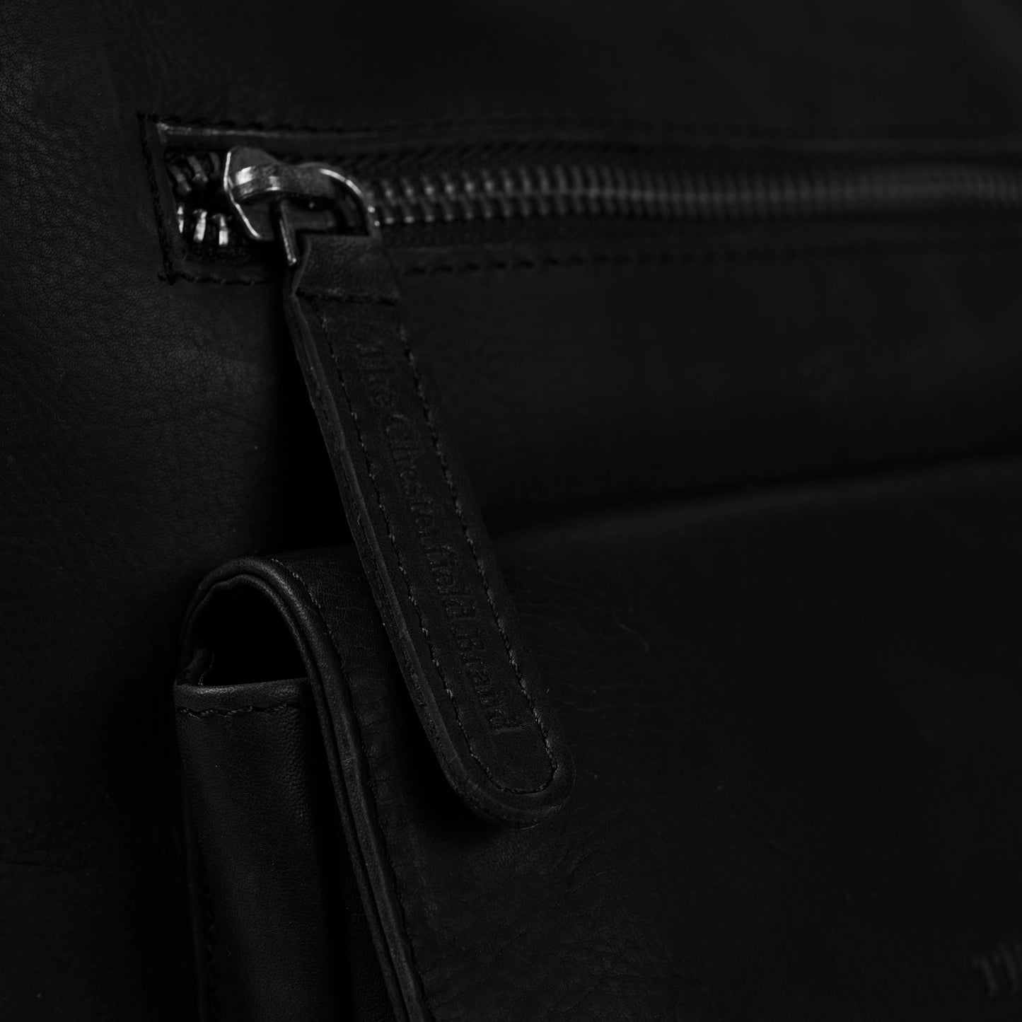 The Chesterfield Brand Umhängetasche HAILEY Schwarz | Echtes Leder