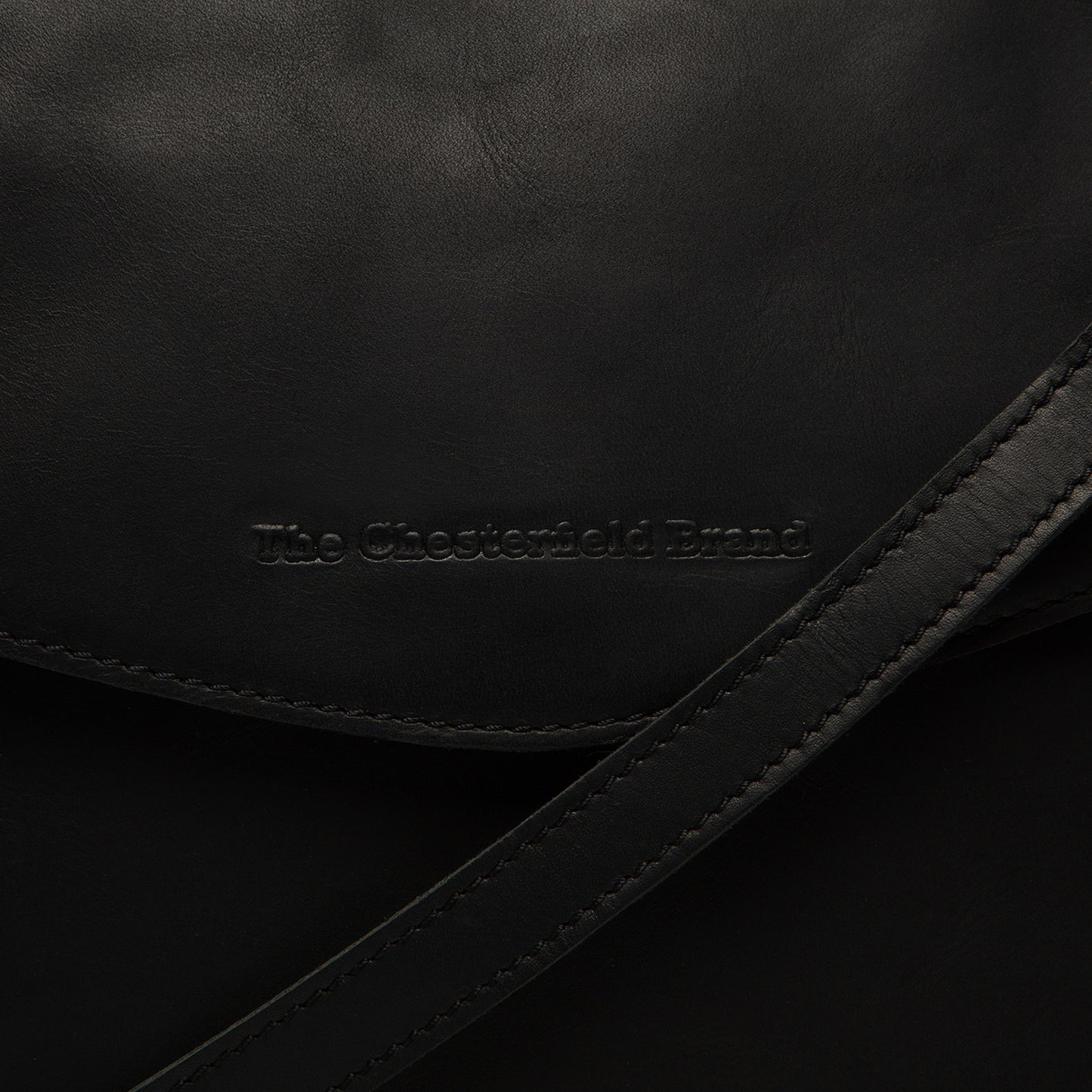 The Chesterfield Brand Umhängetasche MANTA Schwarz | Echtes Leder