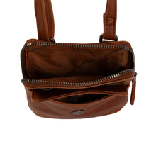 Lade das Bild in den Galerie-Viewer, The Chesterfield Brand Umhängetasche MAYA Cognac | Echtes Leder
