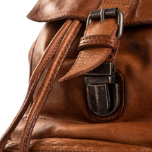 Lade das Bild in den Galerie-Viewer, The Chesterfield Brand Rucksack JACE Cognac | Echtes Leder
