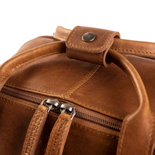 Lade das Bild in den Galerie-Viewer, The Chesterfield Brand Rucksack BELFORD Cognac | Echtes Leder
