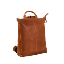 Lade das Bild in den Galerie-Viewer, The Chesterfield Brand Rucksack SAAR Cognac | Echtes Leder
