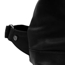 Lade das Bild in den Galerie-Viewer, The Chesterfield Brand Rucksack KOLKATA Schwarz | Echtes Leder
