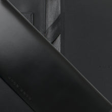 Lade das Bild in den Galerie-Viewer, Hugo Boss Konferenzmappe A5 CAPTION CONTRAST Black
