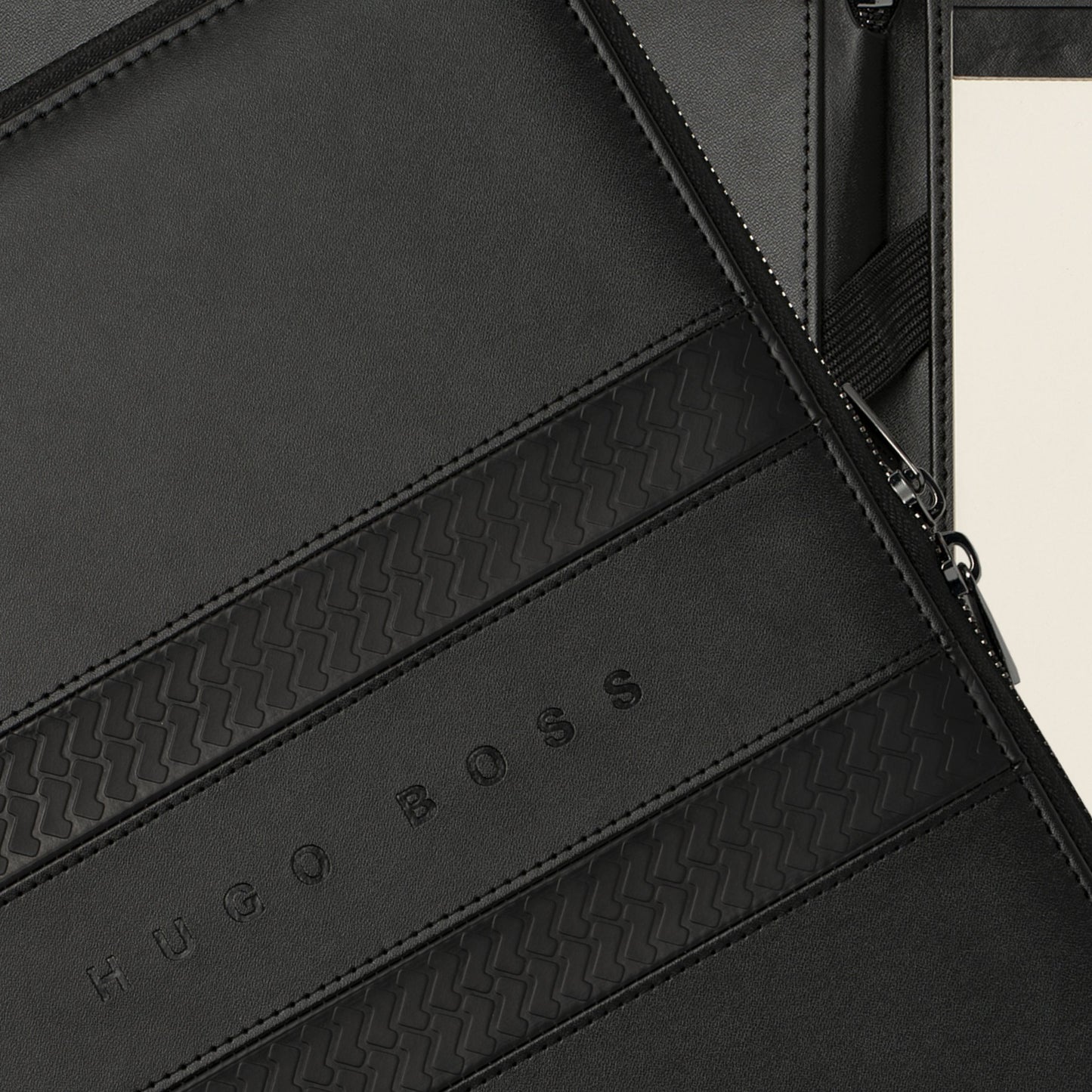 Hugo Boss Set Tire | Tintenroller und Konferenzmappe A4