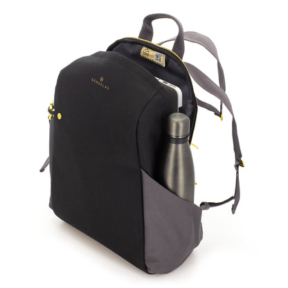 Scharlau Rucksack PEDIRKA Black | 100% recycelte PET-Plastikflaschen