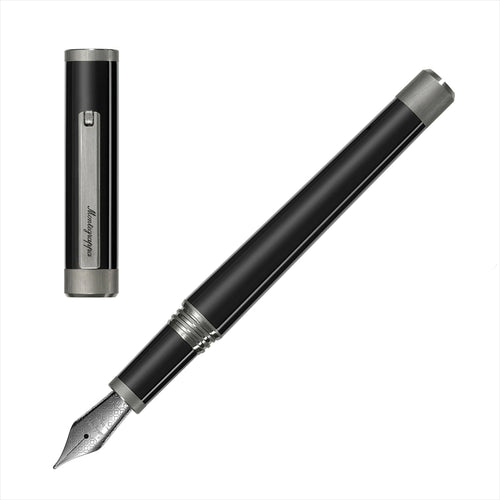 Steigen Sie ein in die Welt der Luxus-Schreibgeräte - mit dem Montegrappa Zero Gun Metal und einer 14k Goldfeder