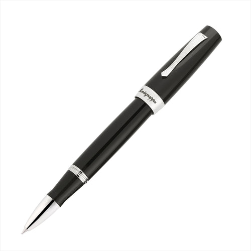 Der Montegrappa Tintenroller ELMO 02 in Farbe Jet Black als edles Schreibgerät.